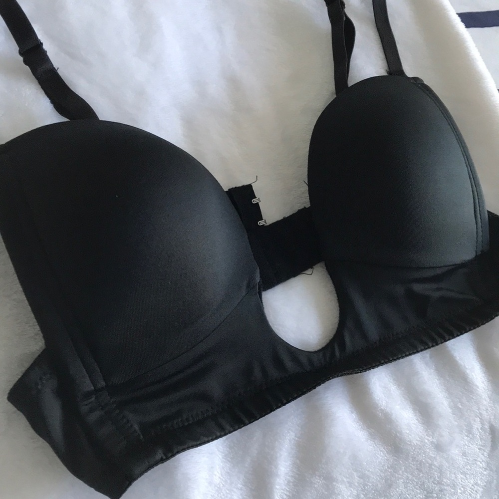NWOT black v neck bra